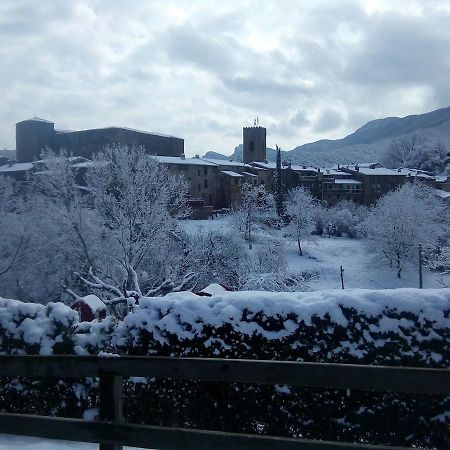 Mas Pardas Santa Pau Buitenkant foto